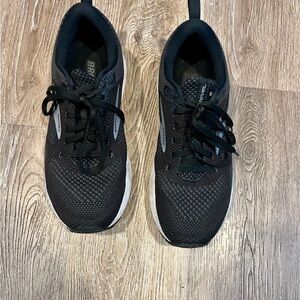 Women’s Brooks Revel 5 Black Athletic Shoes